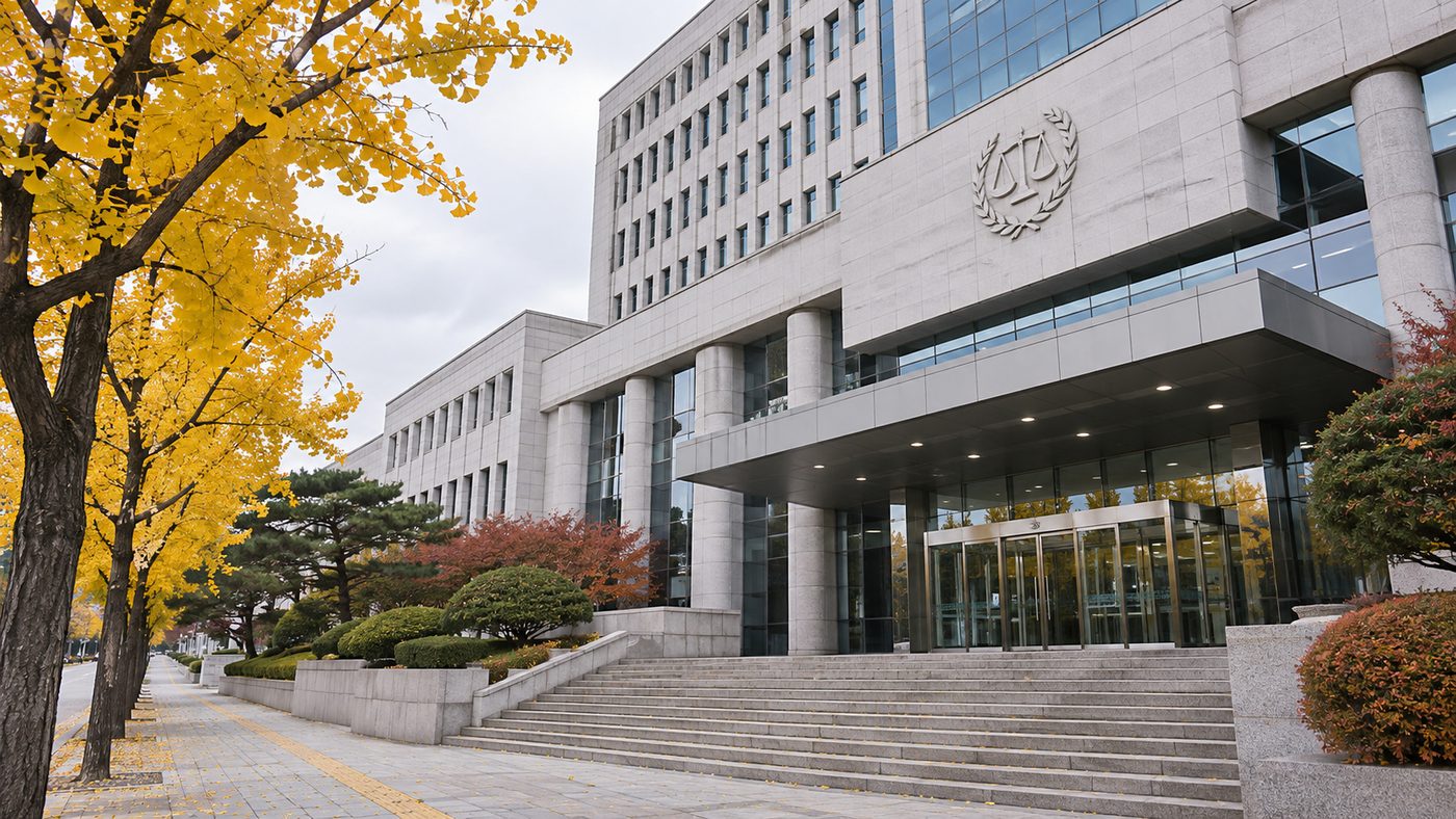 김오진 징역 구형이 나온 결심공판 날의 서울 법원 건물 앞 풍경